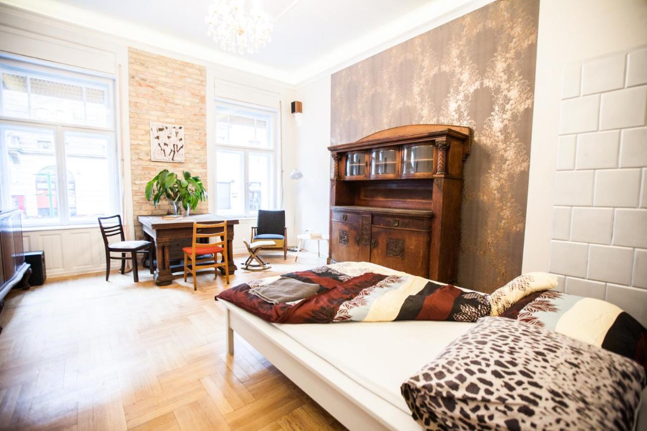 N40 By Small Home Budapest Exterior photo